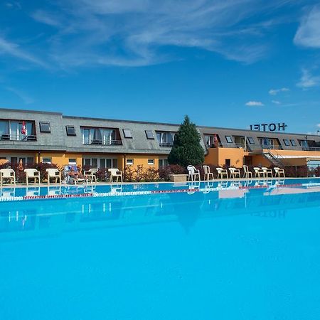 Hotel Lacotel Avenches Kültér fotó