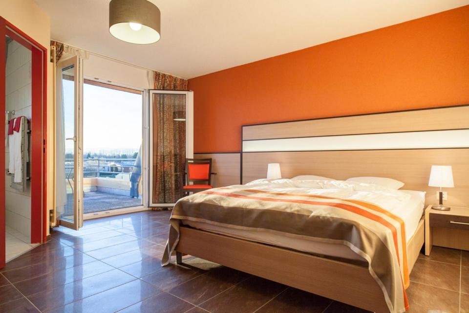 Hotel Lacotel Avenches Kültér fotó