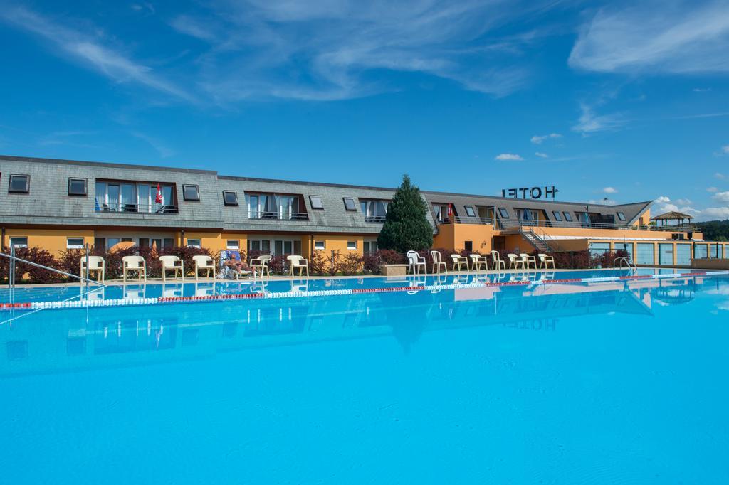 Hotel Lacotel Avenches Kültér fotó