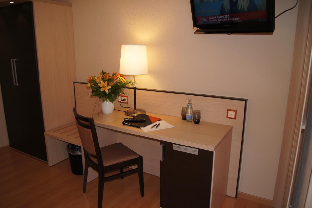 Hotel Lacotel Avenches Kültér fotó