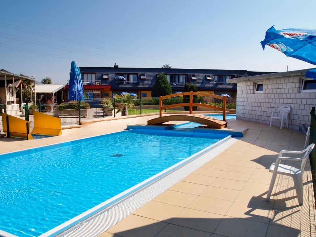 Hotel Lacotel Avenches Kültér fotó