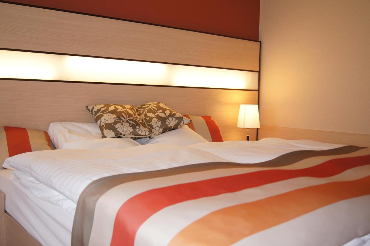 Hotel Lacotel Avenches Kültér fotó